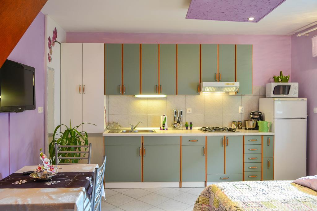 Pink Apartment Split